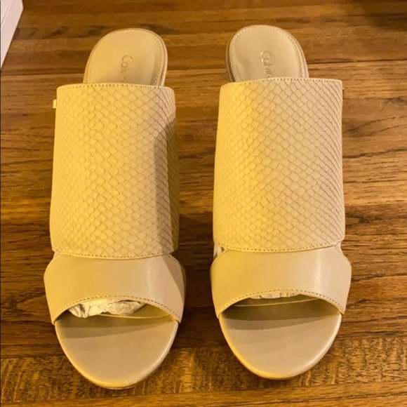 Calvin Klein snake/cow Shashia matte heels - Picture 2 of 4